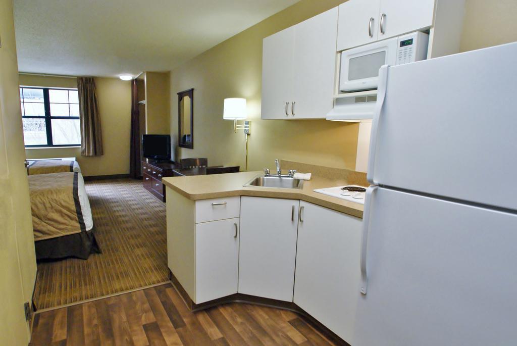 Extended Stay America Suites - Minneapolis - Мейпъл Гроув Екстериор снимка