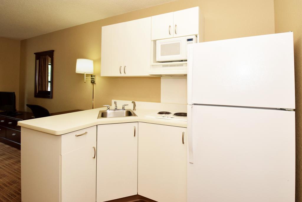 Extended Stay America Suites - Minneapolis - Мейпъл Гроув Екстериор снимка